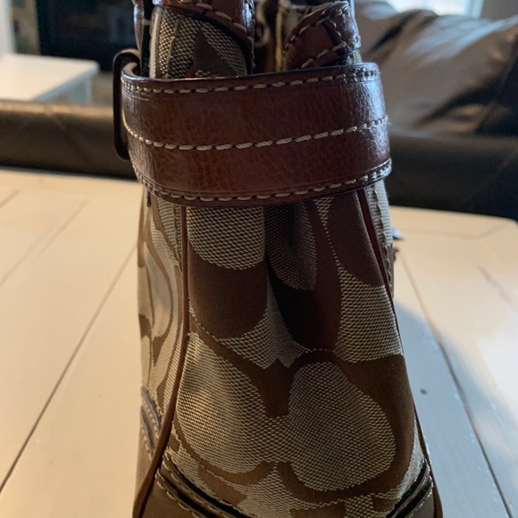 Coach Purse - Picture 4 of 6